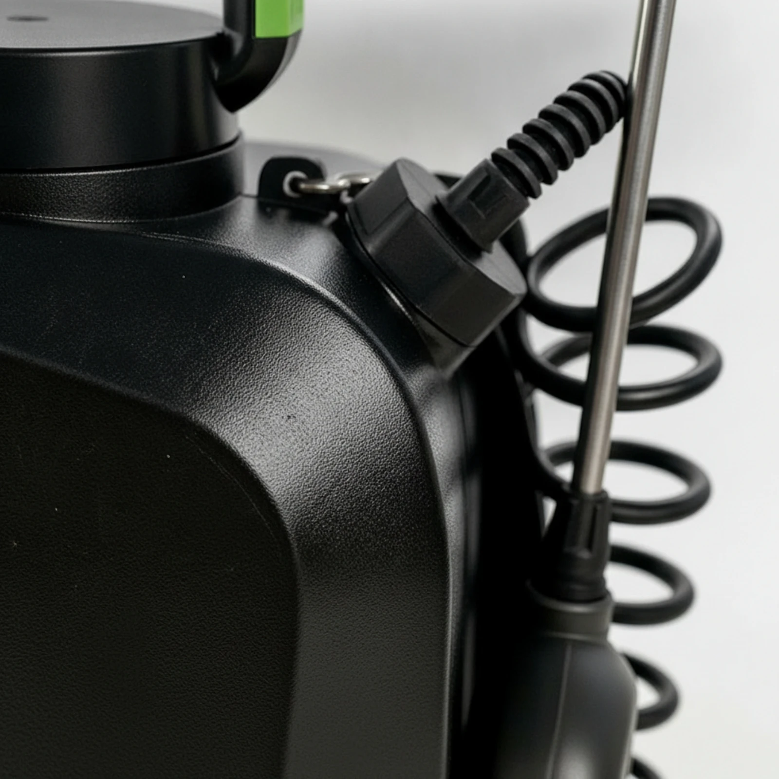 Electric Garden Sprayer Adjustable Battery Powered Garden Sprayer Sturdy Anti-Kink for Gardeners, Gardening, Watering