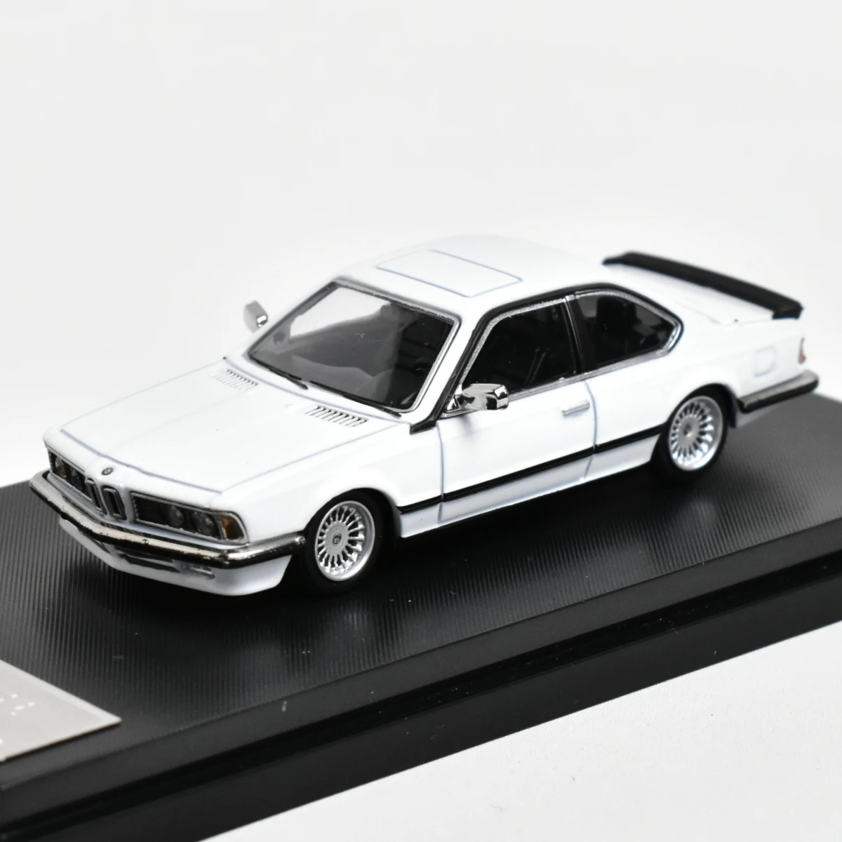 SW STREET WARRIOR 1:64  635 CSI Diecast Model Car