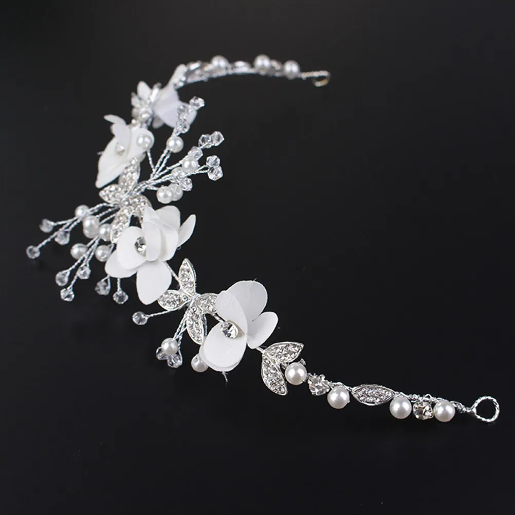 tiara-floral-de-tecido-branca-com-strass-delicado-e-perolas-artificiais-–-acessorio-de-cabelo-para-noivas-e-festas