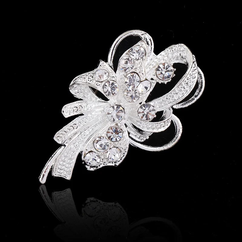 Rhinestone Brooch Pin Scarf Ring Scarf Buckle Wedding Brooch Temperament Women Crystal Rhinestone Bouquet Corsage Pin