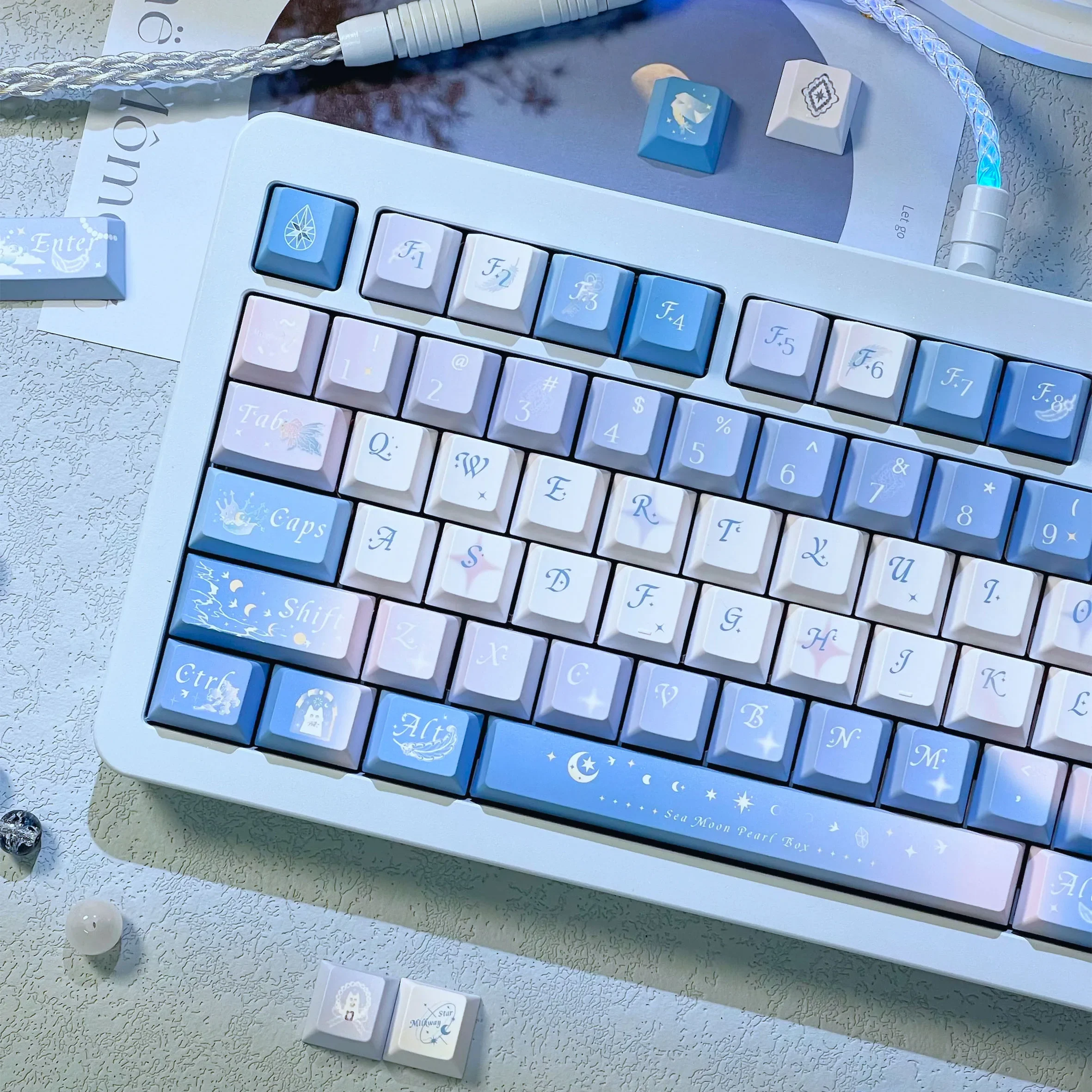 Original keycaps, pearl caskets, original design of mechanical keyboards, exquisite hand-painted cartoon keycaps