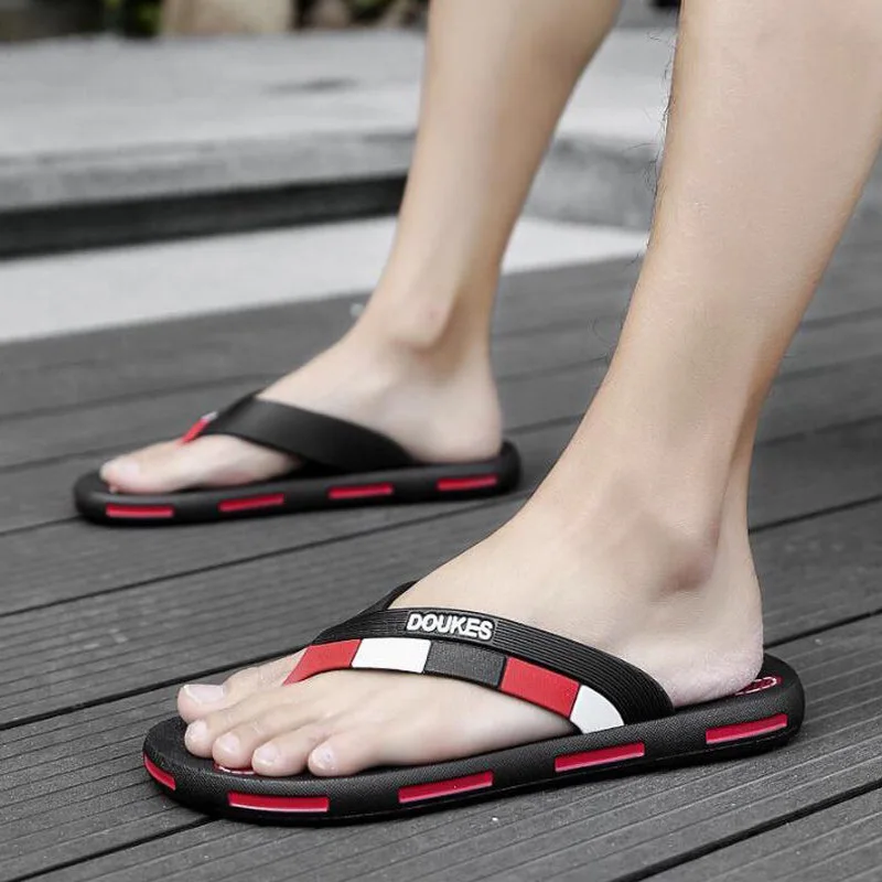 

2022 New Flip Flops For Men Summer Non-slip Sandalias Fashion Bathroom Slippers Couple House Pinch Men Sandals Chanclas Mujer