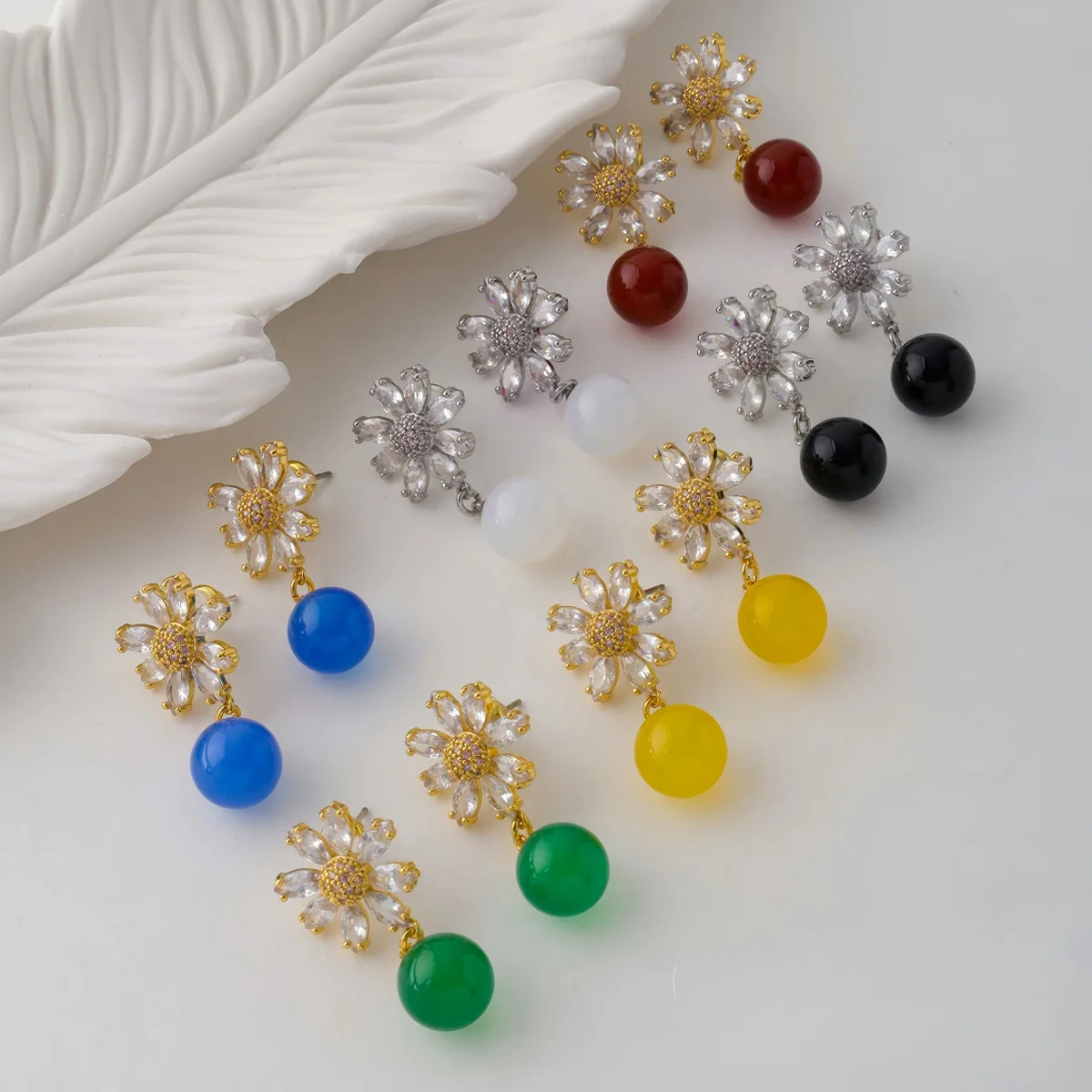 Exquisite Sunflower Zircon Inset Natural Agate Ball Stone Earrings, Fashion Light Luxurious Style Daily Wearring Age-reducing