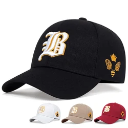 Berretti da Baseball Unisex con ricamo a forma di ape laterale con lettera gotica primavera e autunno cappelli Casual regolabili all'aperto cappello con protezione solare