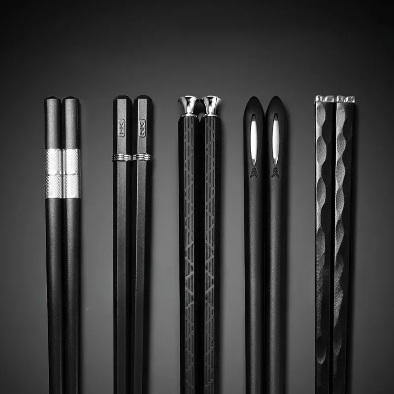 Variant: Plastic black
