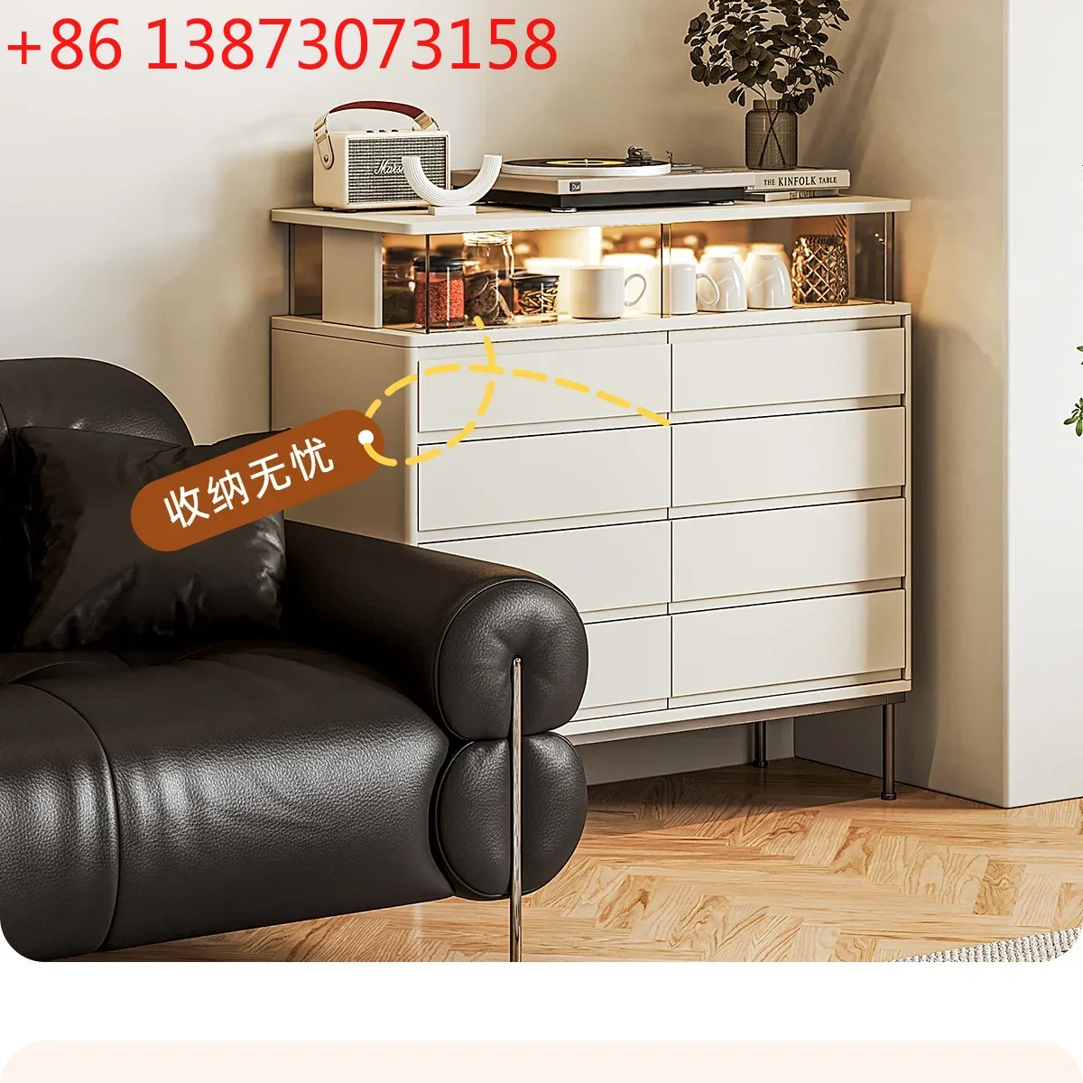 

Многофункциональный шкафчик с четырьмя ящиками, из массива дерева, для хранения красок, кремового цвета, для небольшой спальни в квартире.