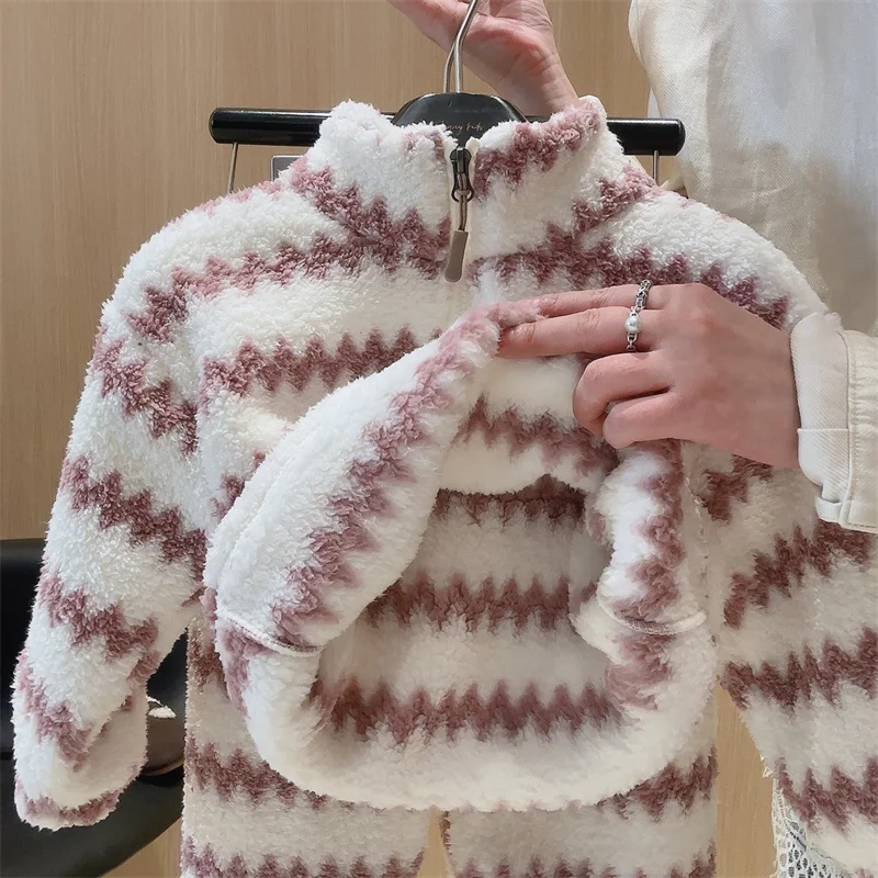 الأطفال مجموعات دافئة الفتيان الفتيات الشتاء مخطط منامة الدعاوى الخريف الاطفال فضفاض كنزة صوف السراويل 2 قطعة المراهقين زمم وتتسابق