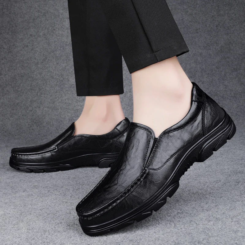 Brand Fashion Men's Round Head Business Leather Casual Leather Shoes Winter New Men Comfortable Plush Warm Cotton Leather Shoes