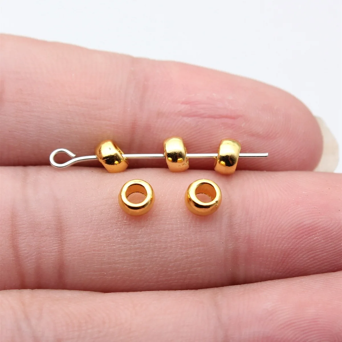 WYSIWYG 40pcs 5x5x3mm Round Spacer Beads Charm Antique Silver Color Spacer Beads Fit Jewelry Making Bracelet Findings Charm