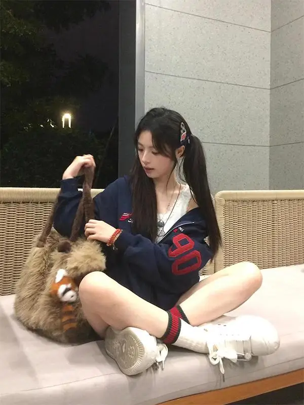 سترة نسائية كبيرة الحجم مبطنة بالصوف على الطراز الأمريكي القديم سترة نسائية فضفاضة على طراز الخريف والشتاء سترة بقلنسوة سميكة