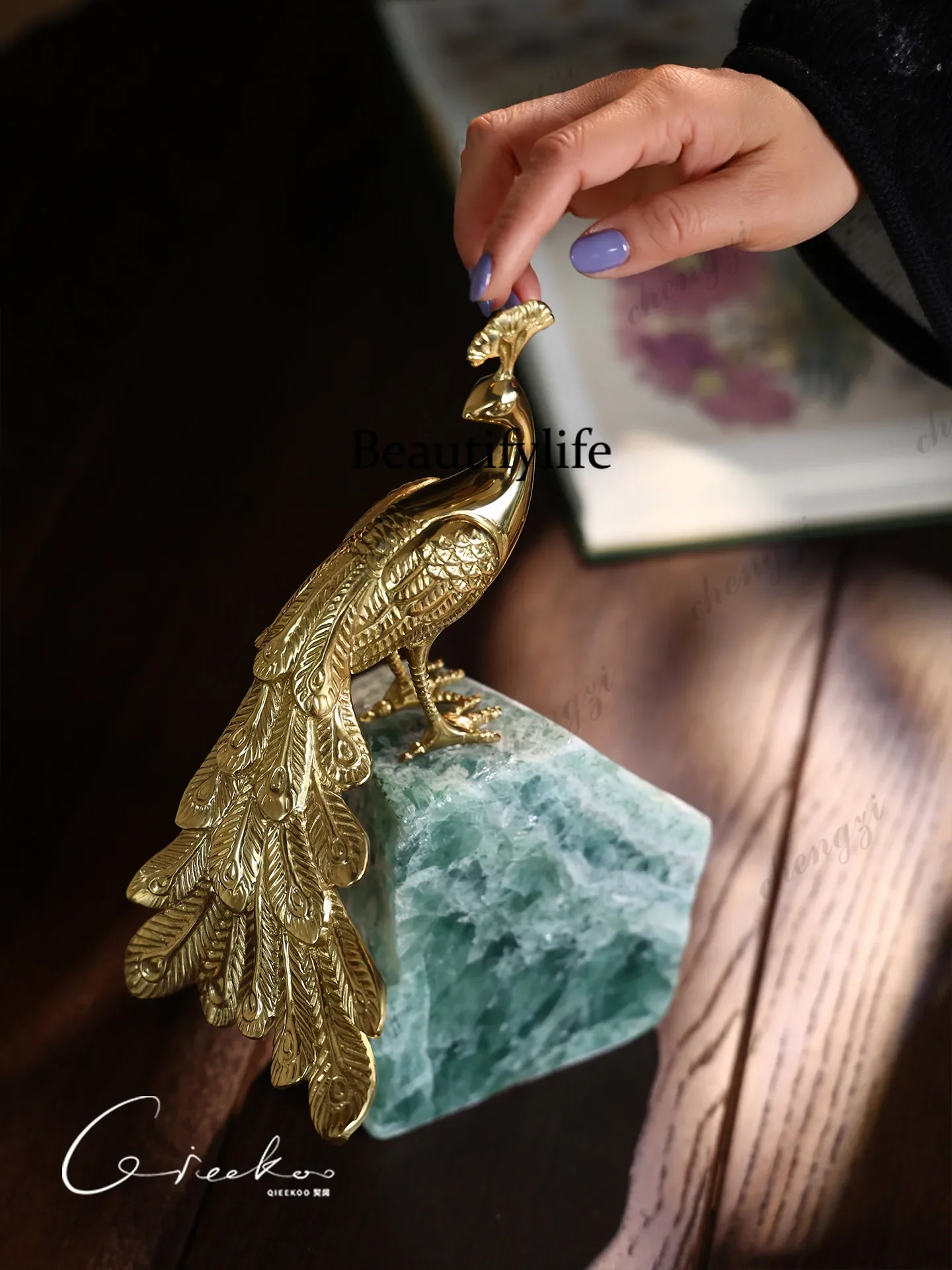C178 Natural fluorite peacock shipping brass ornament living room entrance desktop niche art light luxury decoration
