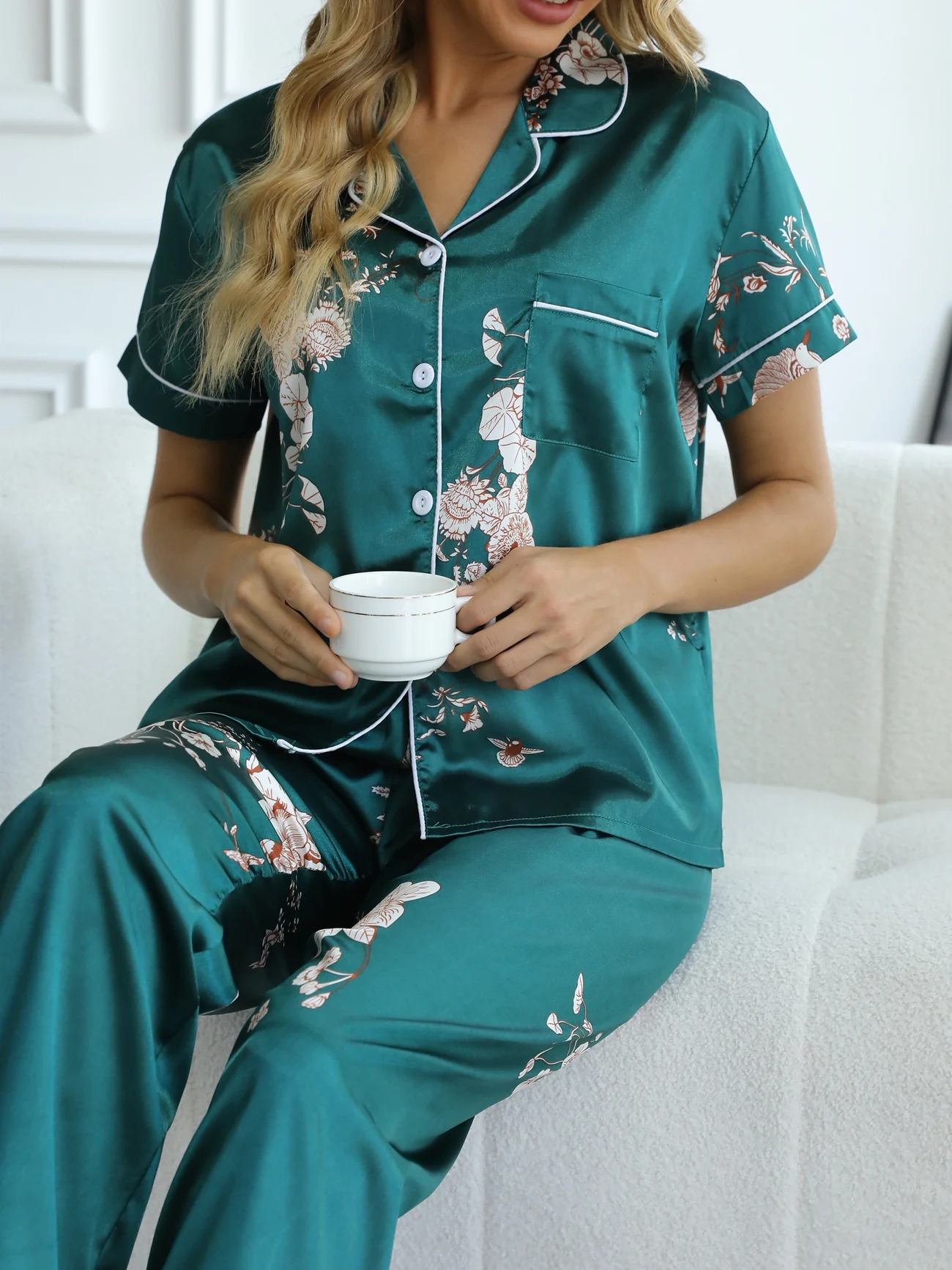 Green Floral Print Satin Pajama Set Smooth & Comfort Short Sleeve Pocket Lapel Top & Cozy Long Pants Women\'s Loungewear & Sleepw