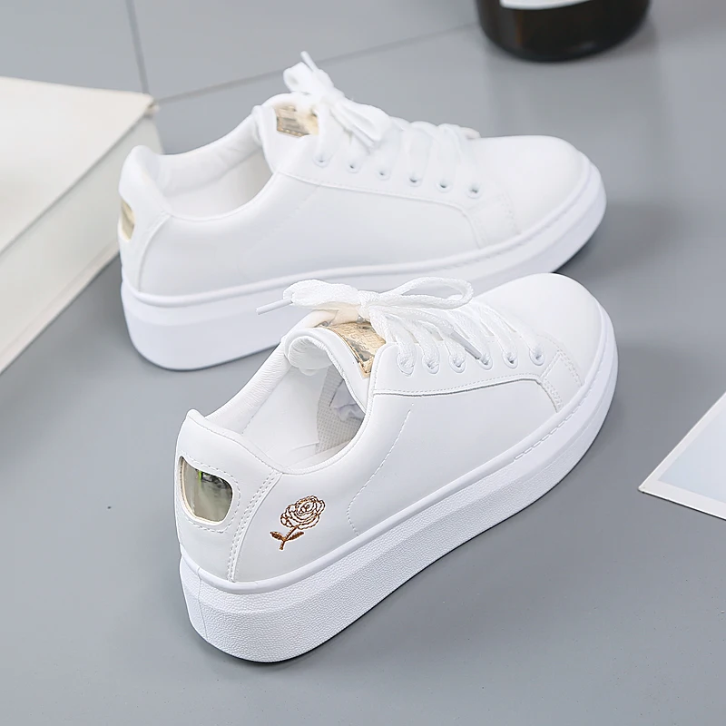 2023 Women Casual Shoes New Spring Women Shoes Fashion Embroidered White Sneakers Breathable Flower Lace-Up Women Sneakers