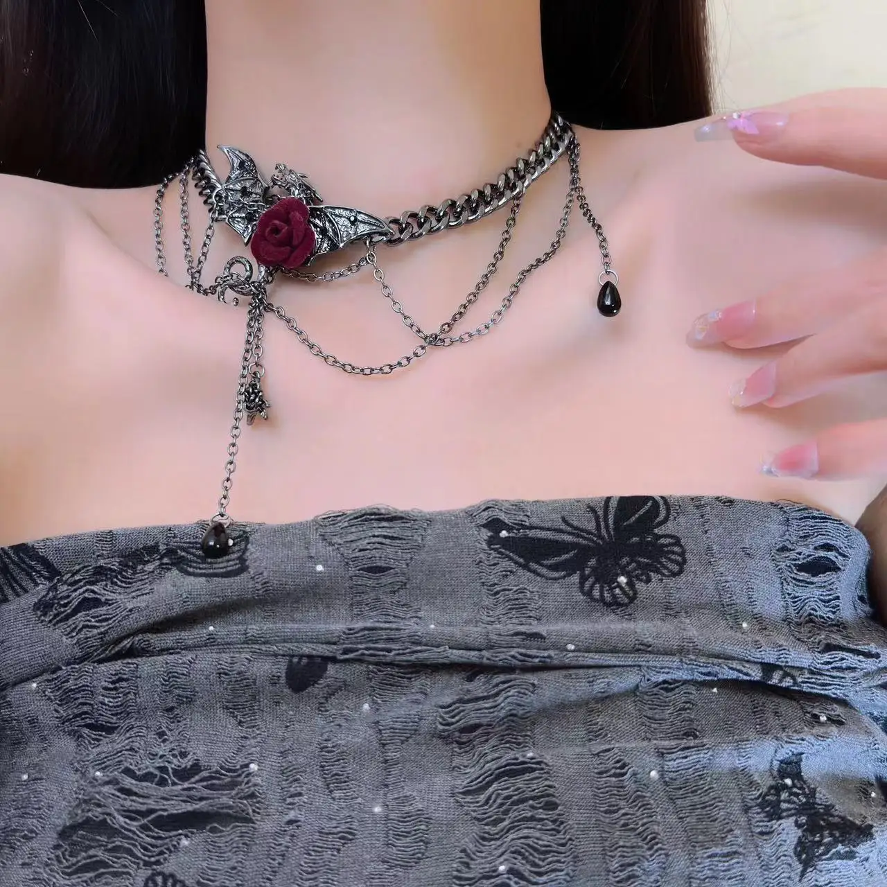 

Goth Choker Darkness Rose Fly Dragon Necklace Jewelry Clavicle Chain Charms Gothic Choker Collar