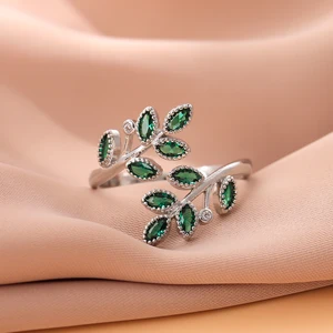 Grüne Kristallblätter 925 Sterling Silber Ring, kreative exquisite Eröffnungsringe, Persönlichkeit, Temperament, Nova Fashion, R376 8 Hauptverkaufsring Silber mit Green Stone - №4