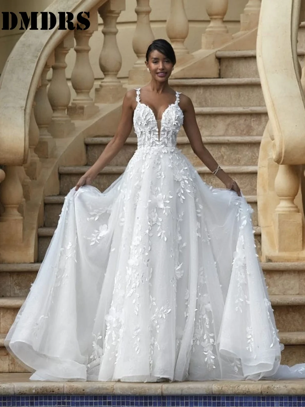 

Stylish Sleeveless Wedding Dresses Romantic Spaghetti-Strap Bridal Gowns Classic Appliqué Floor-Length Wedding Gowns Vestidos De