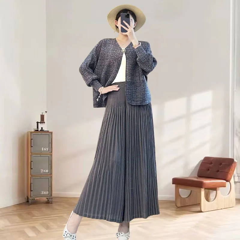 

Miyake Pleated Pants Suit Solid Color V-neck One Button Jacket + Pleated Plus Size Wide Leg Pants 2025 Autumn New Women Clothing