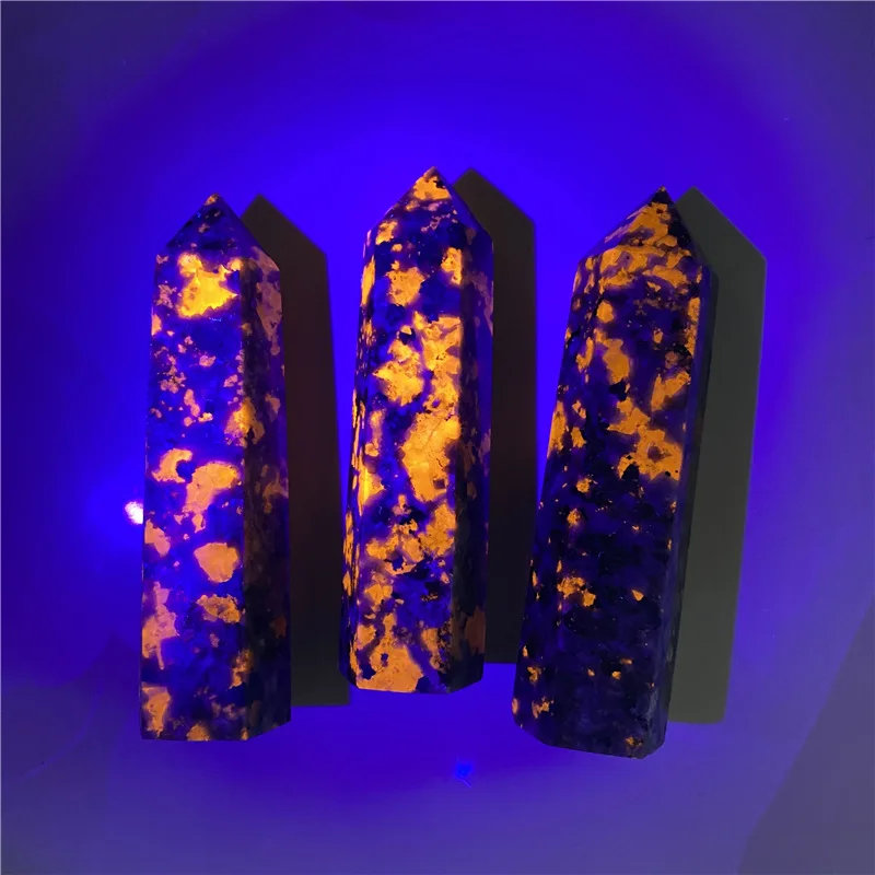 5-8cm Yooperlite Flame Stone Hexagonal Energy Crystal Tower Mineral Rough Stone Home Decoration Purple Fluorescent Witchrafts