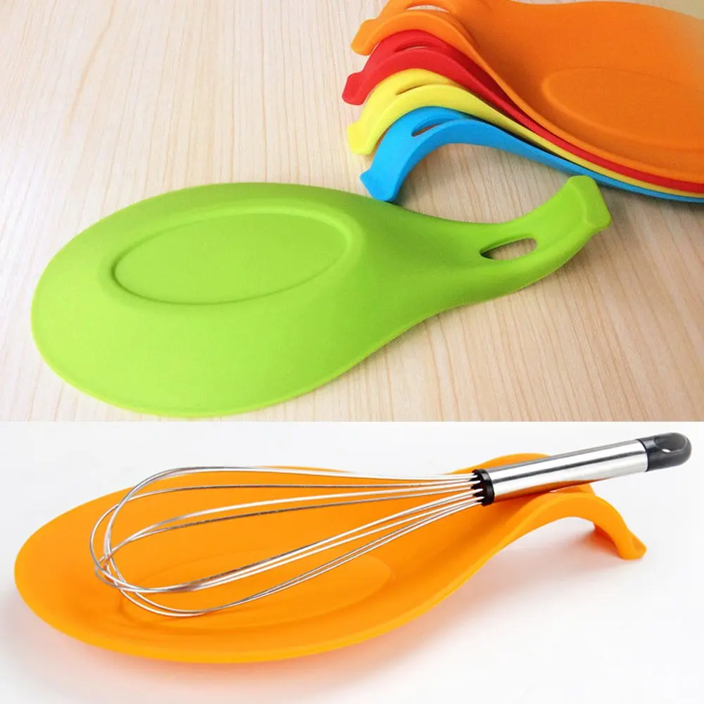 1pcs Spatula Tool Spoon Mat Eggbeater Kitchen Gadget Dish Holder Silicone Pad Insulation Placemat Heat Resistant Spoon