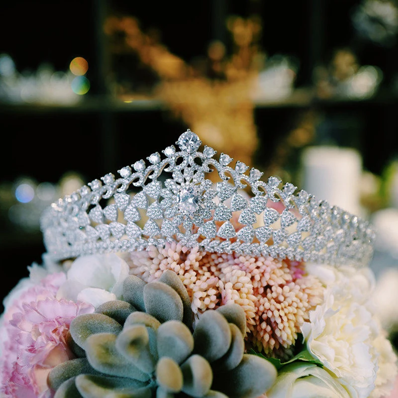 High-End Princess Bride Wedding Queen Hair Crown Headwear French Tiaras Evening Gown Festival Celebration Accessory
