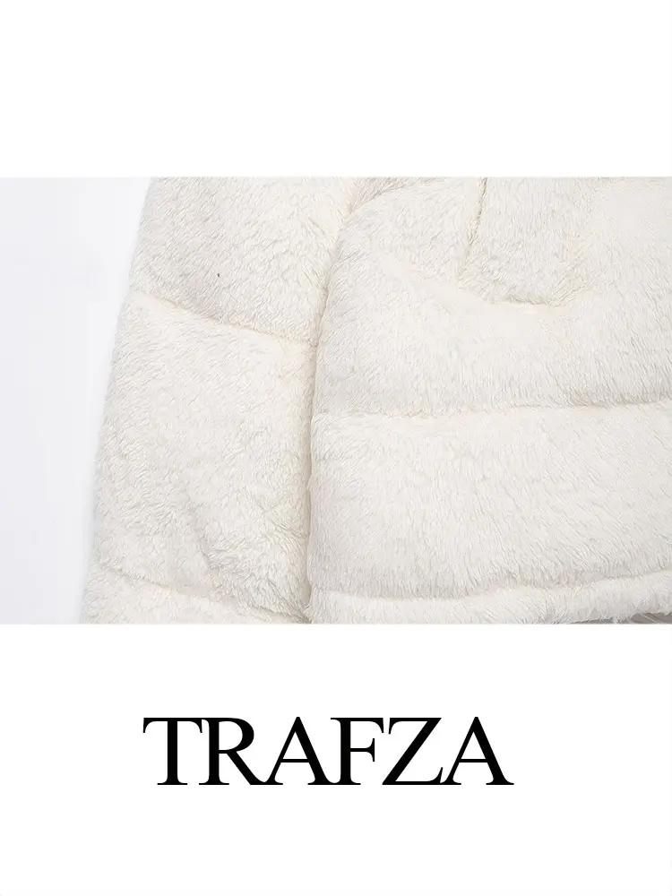 TRAFZA Women's Winter Fashion Loose Cotton Short Jacket Chic Zipper Fly Pocket Women's Furry Stand Collar Street Jacket