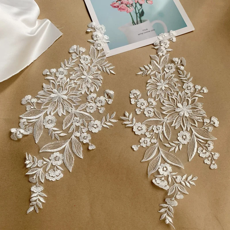 

Off-White High Quality Rayon Plant Plain Embroidery Lace Pair Flower For Wedding Dress