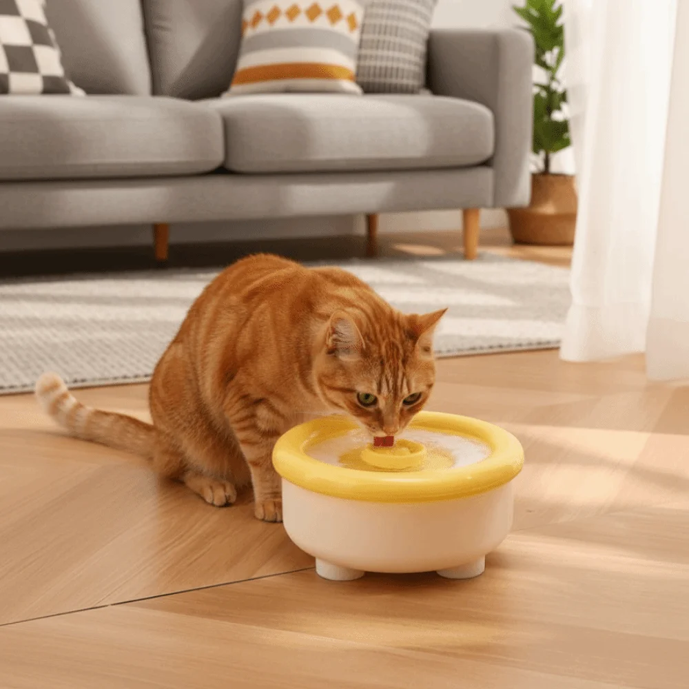 

Large Capacity Pet Floating Water Bowl Spill-Proof Non-Slip Base Floating Drinking Fountain Anti-Splash Not Wet Mouth