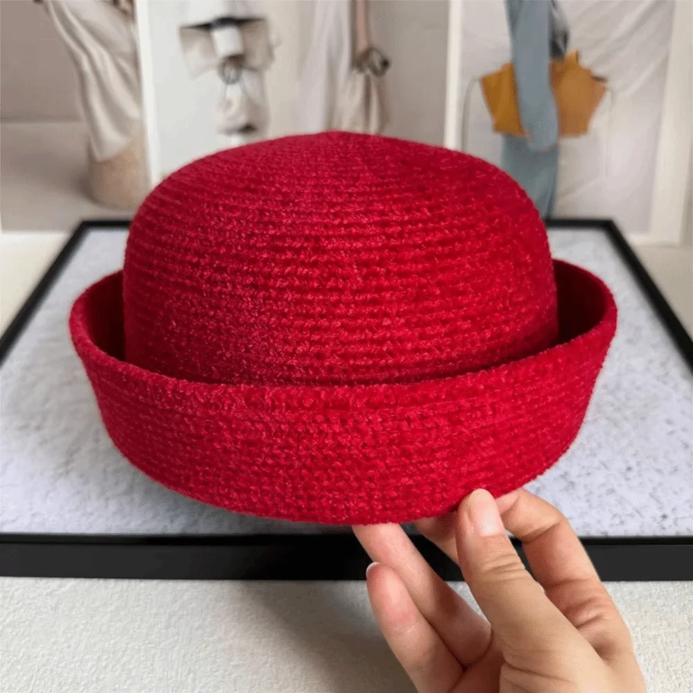Modischer französischer Chenille-Pillbox-Hut, Fedora, Tränenform-Beret, eleganter, vielseitiger Medikamentenbox-Hut für Cocktail-Events – Detail 4