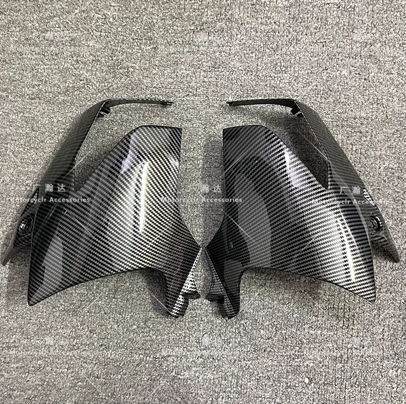 For  GSR400 GSR600 motorcycle fuel tank side panel side panel front turn signal lamp housing fairing carbon fiber coating