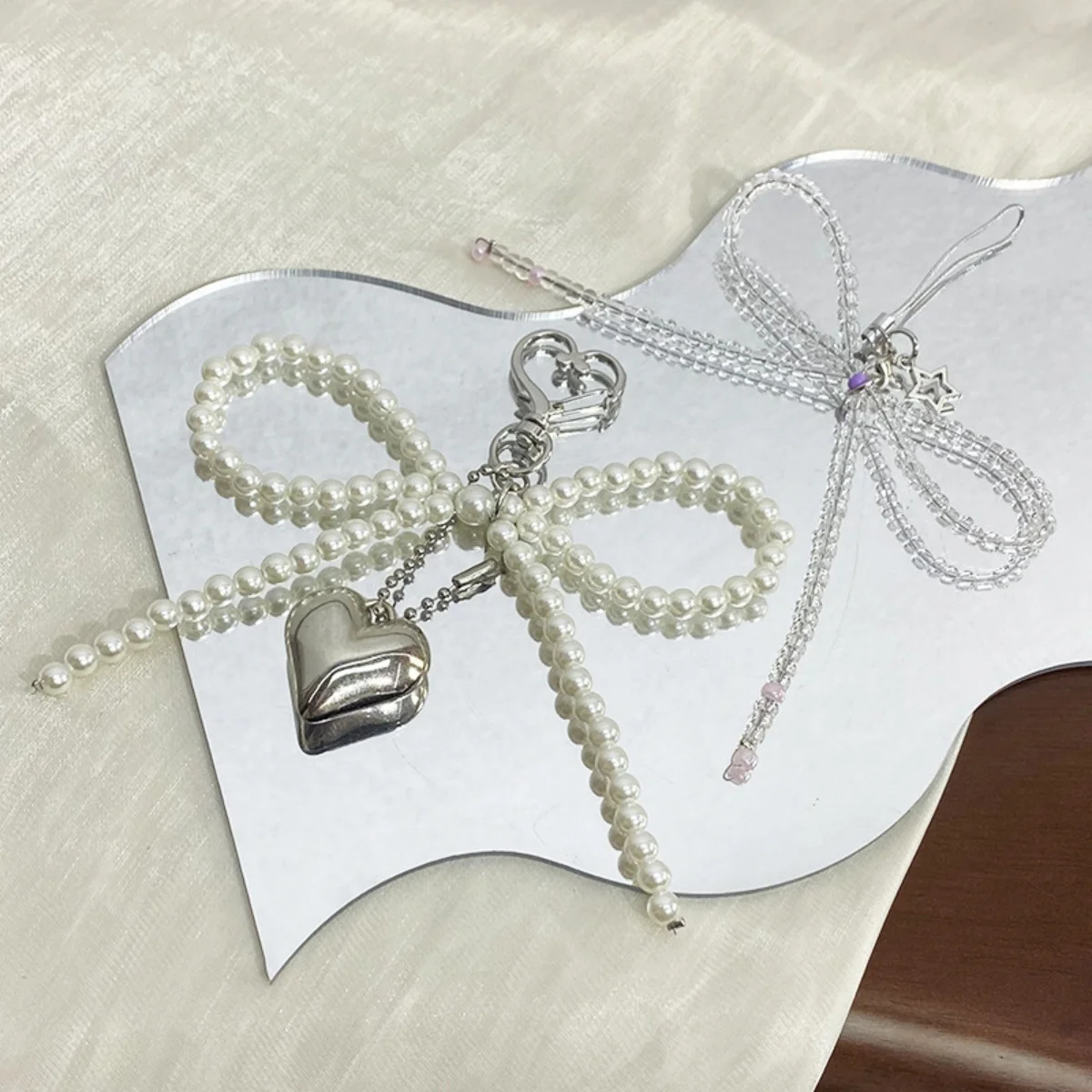 Delicate Beaded Key Chain Handmade Bow Shaped Keyring Heart Keychain Ornament Pearl Decoration For Bags And Phones