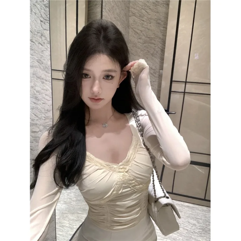 Chic Dongdaemun Style Long Sleeve T-Shirt with Chest Pad Inner Wear Lace Top for Women Standard Fit Polyester Fiber Summer