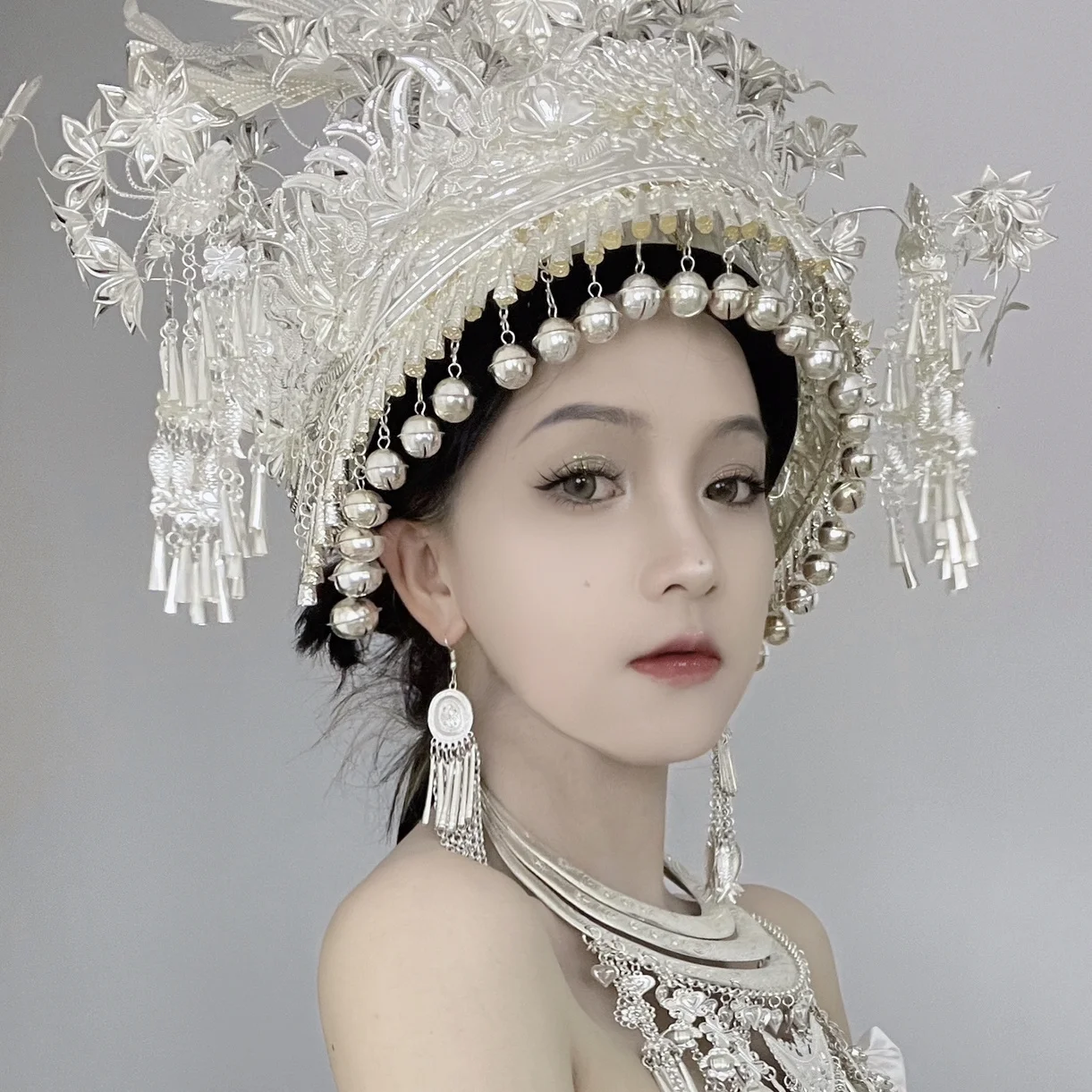 Minorit Miao Head Jewelry Head Props Guangxi Hat Alloy Metal Silver Color Headwear Large Head Jewelry Yunnan Headwear Jewelry