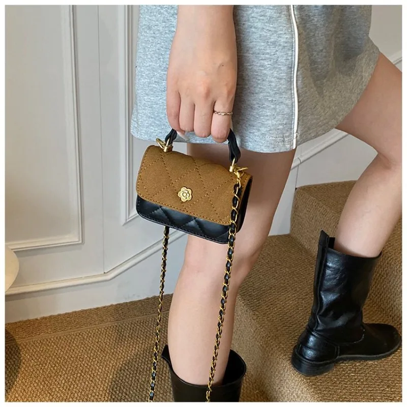 

Famous Designer Ladies Messenger Bag, Leather Crossbody Shoulder Handbags With Elegant Classic Luxury Finish