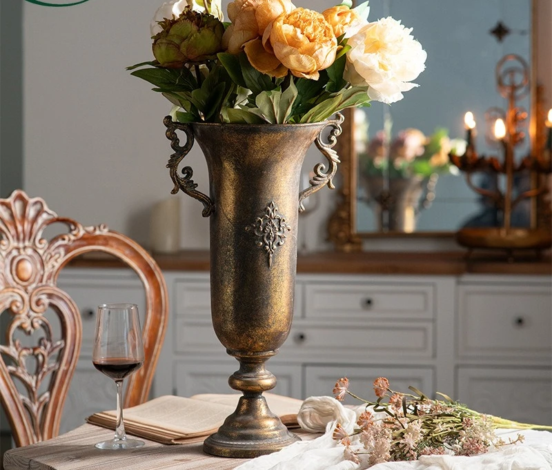 

European retro gold vase wedding decoration props special restaurant desktop wrought iron ornament flower shop flower arrangemen