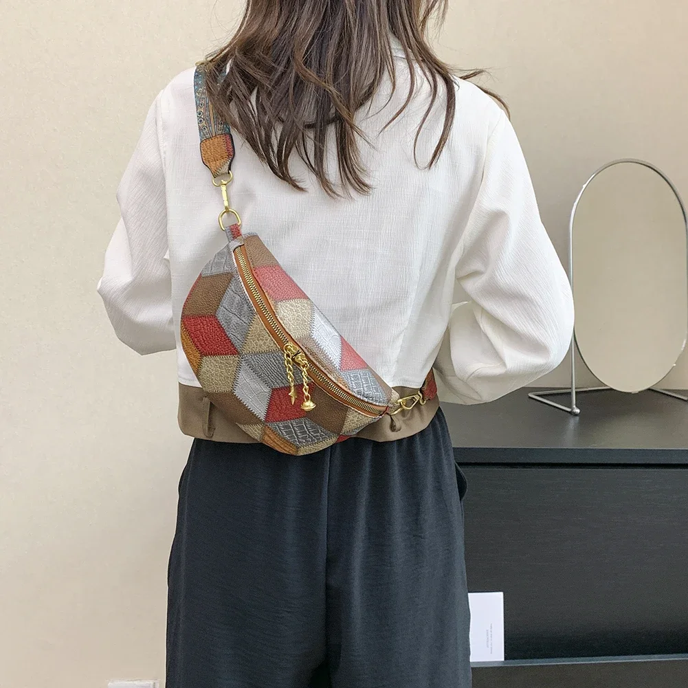 Vintage Chest Bag for Women Banana Bag Retro Waist Bag Design Causal Crossbody Bag Handbags Travel Shoulder Bag Chest Fanny Pack