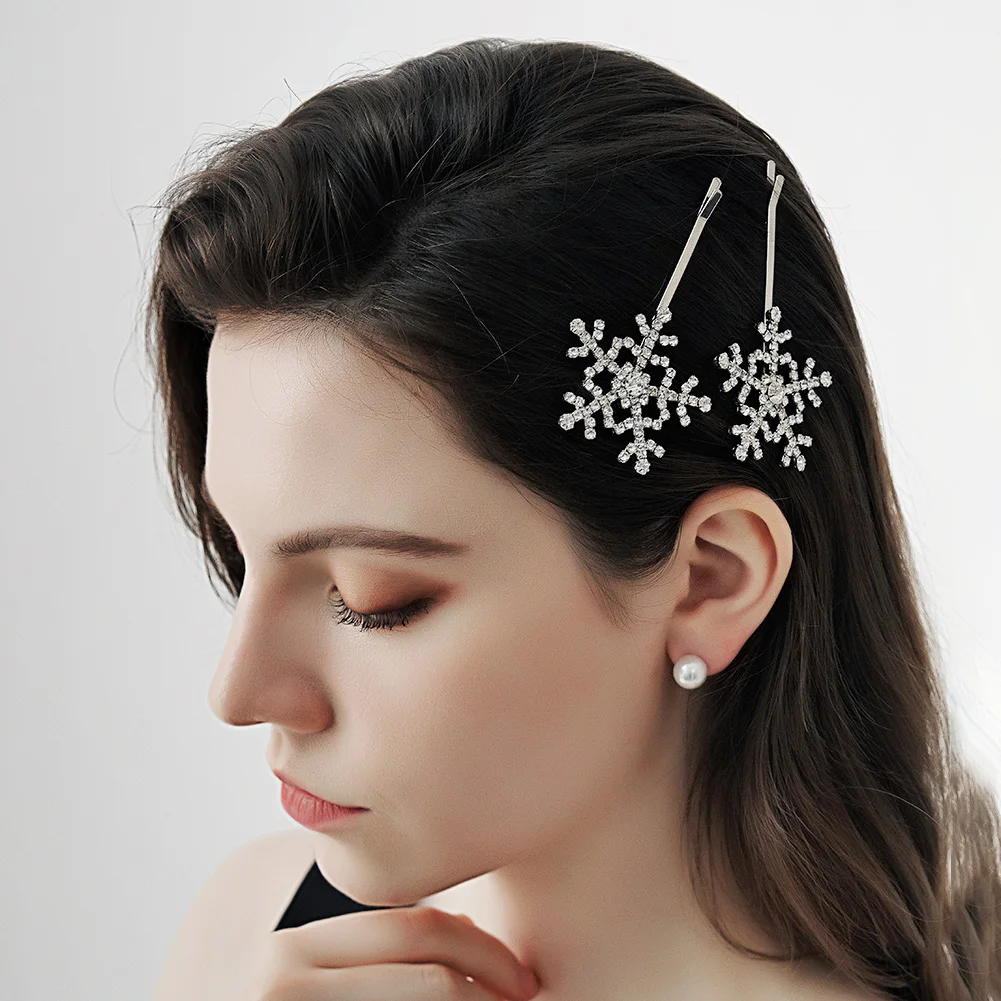 

2 шт., рождественская заколка для волос со стразами и снежинками, изысканная боковая заколка с хрустальной челкой для девочек, повседневные аксессуары для волос, головные уборы