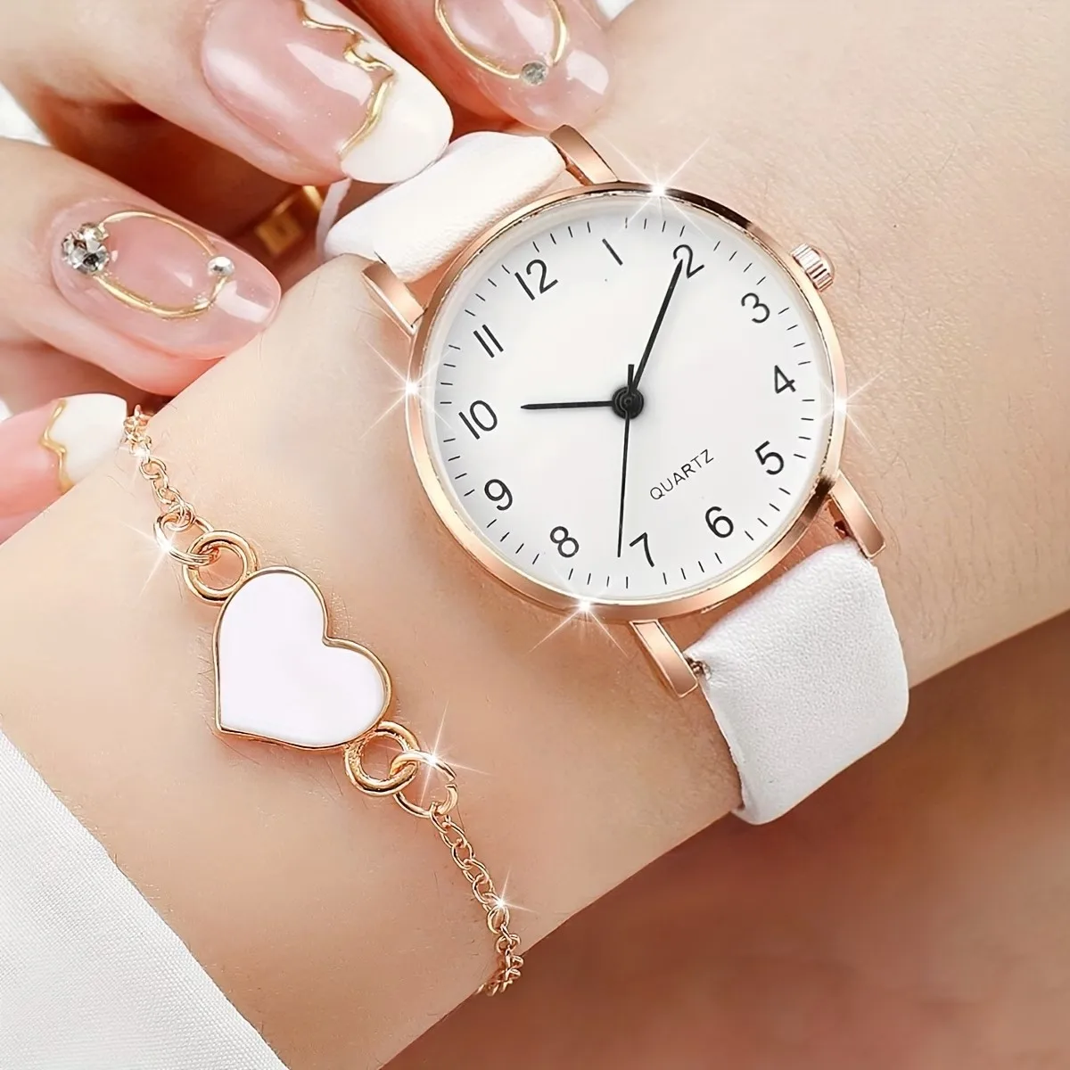4 Pieces/Set Women's Simple Digital Dial Quartz Watch Set + Love Bracelet Set (Watch Box Not Included)