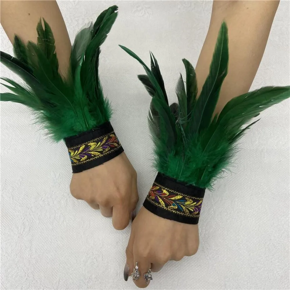 1 Piar Gothic Halloween Carnival Feather Wrist Cuff Adjustable Straps Unisex Fluffy Feather Gloves Cuff Embroidered Band