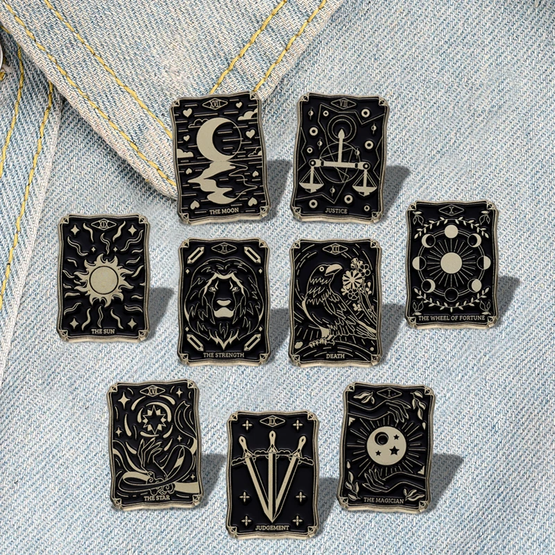 Black Tarot Enamel Pins Custom Sun Moon Stars Dark Witch Brooches Lapel Badges Punk Gothic Jewelry Gift for Friends