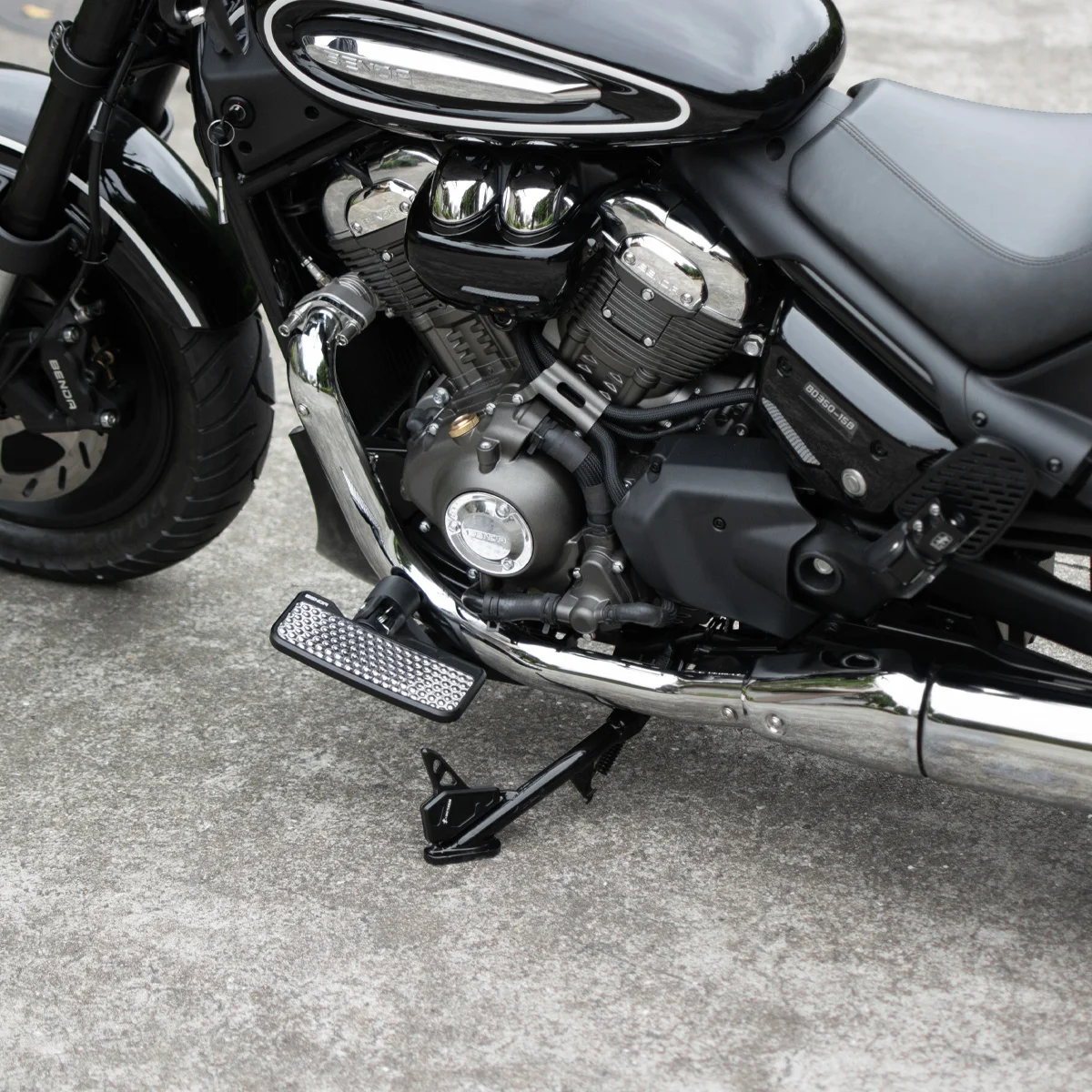 BENDA 350 Aluminum Alloy Side Kickstand Chinchilla Style Motorcycle Parking Support Tripod with Comfortable Foot Brace