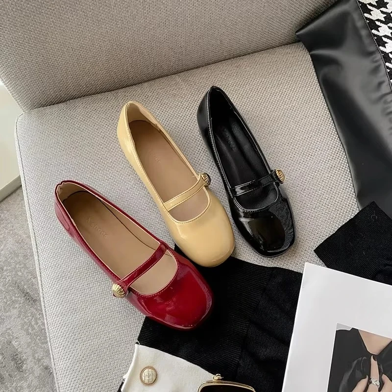 

Женские туфли на плоской подошве из мягкой кожи в стиле ретро, новинка лета 2024, маленькие кожаные туфли белого цвета, модная повседневная женская обувь на одинарной подошве