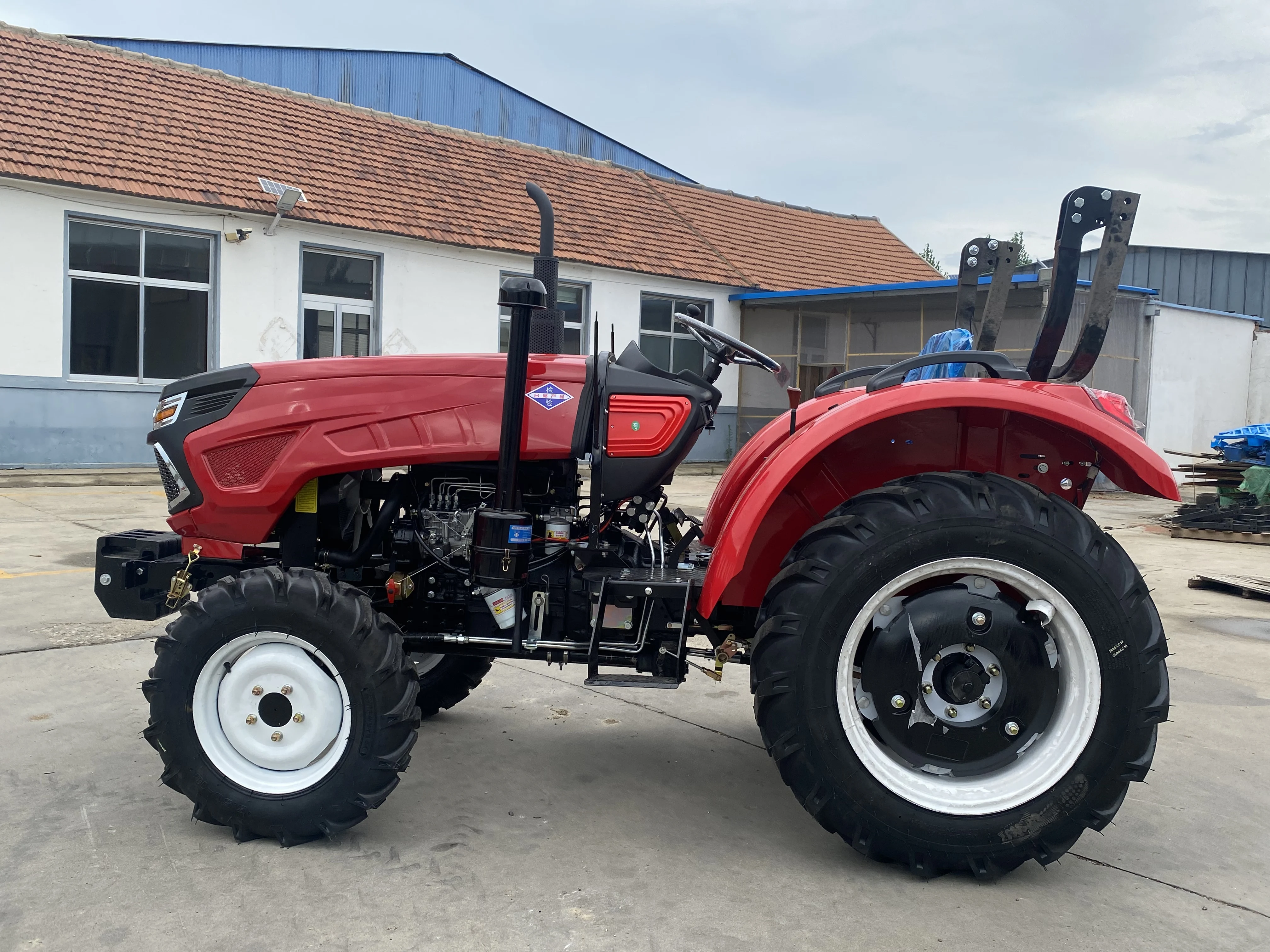 Рисунок 6 - Трактор 604HP — привод 4WD