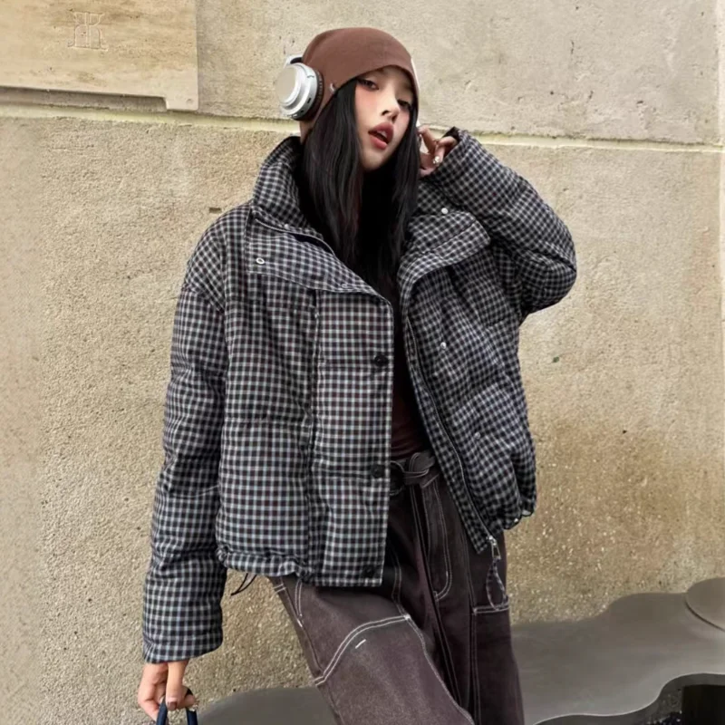 

Women's Short Checkered Down Jacket 2025 Winter New Arrival Fashionable Loose Fit Slimming Stylish Warm Coat Trendy