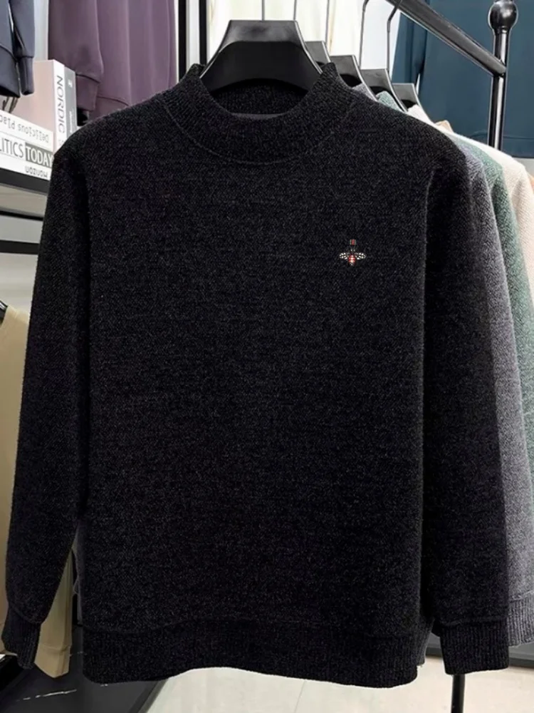 Maglione lavorato a maglia da uomo di marca di fascia alta in velluto di nuova moda originale di vendita calda con ricamo ape invernale spesso caldo girocollo