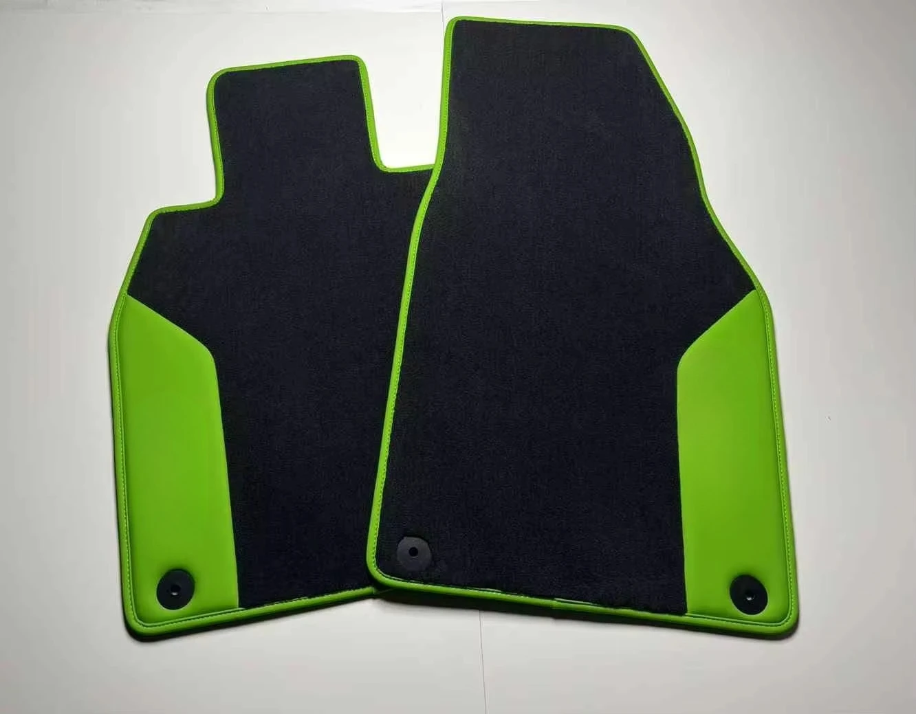 Custom Luxury Flat Floor Mats For Porsche Custom Imported High Density Nylon Foot Carpets