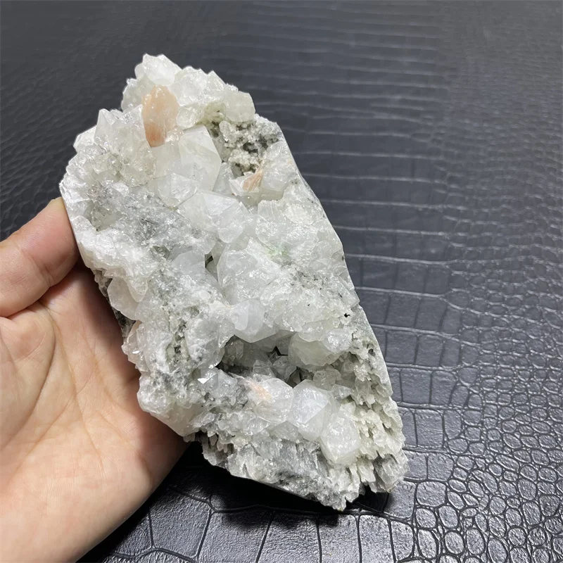 

736г Красивый натуральный минеральный афиллит с образцами ззолита