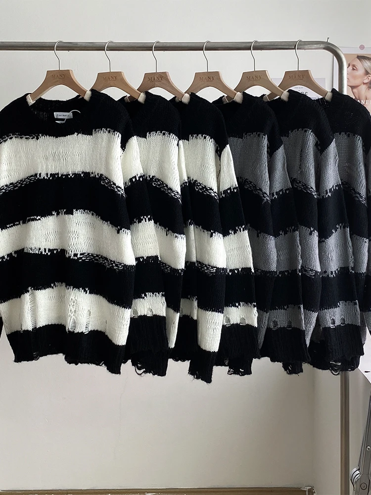 Women Black-White Striped Pullover Two-tone Torn Sweater Harajuku Korean Y2k Cashmere Sweaters Jumper Vintage 2000s Clothes 2024