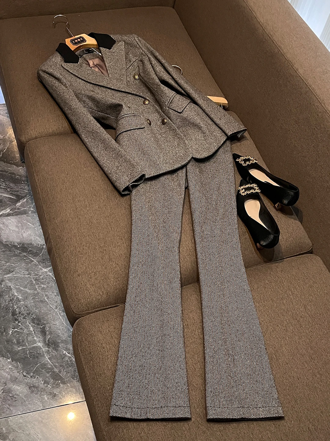 

Women's Thiened Woolen Suit Jaet Spring 2026 New Sle Elely Slim Double-Buttoned Faionable Workwear Set
