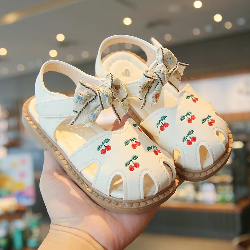 Summer Baby Girls Sandals Embroidered Cherry Children Princess Shoes Kids Barefoot Beach Sandals Soft Sole Non-slip Infant Shoes