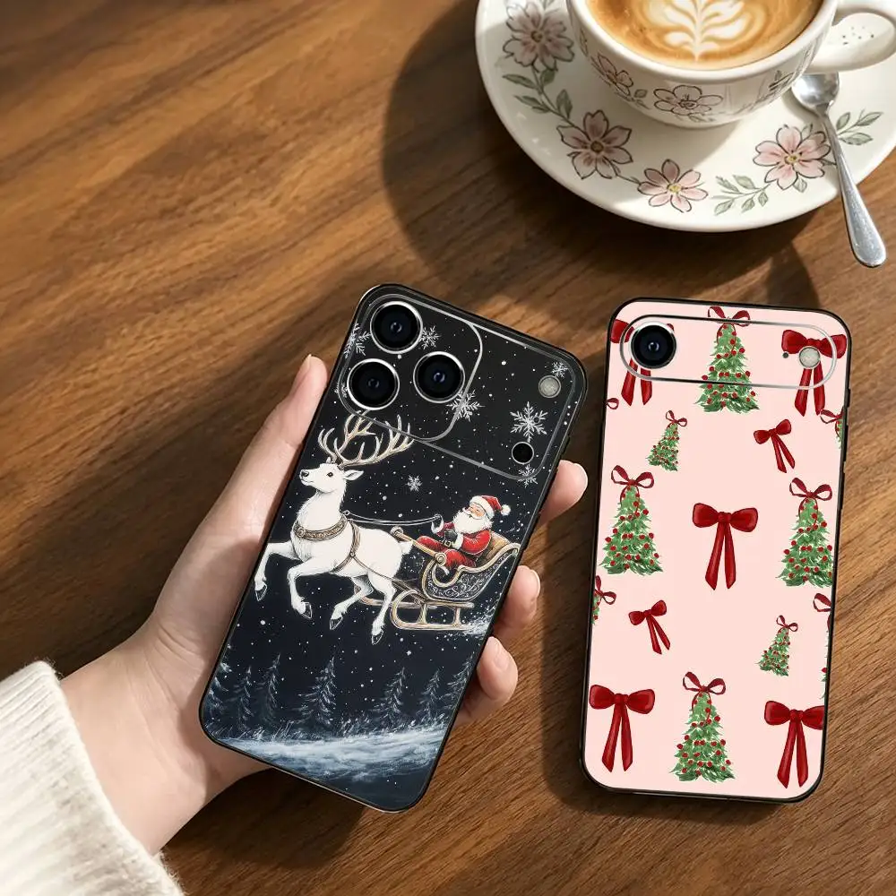 Funda protectora de silicona negra para iPhone 18, 17, 16, 15, 14, 13, 12 Mini Plus Pro Max con diseño de árbol, trineo y muñeco de nieve de Harry Potter.